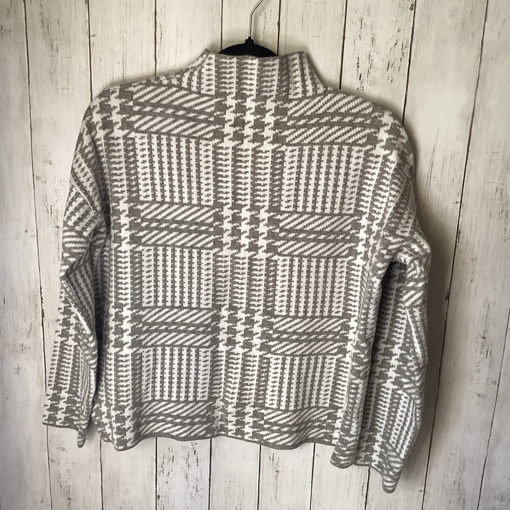 Max Studio Houndstooth Sweater Soft Gray White Print Knit Mock Turtleneck - Picture 2 of 5